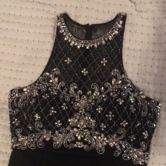 One black and silver threads with beads and Aurora borealis and gold gems - Picture 4 of 6